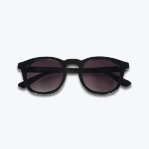 04 Black